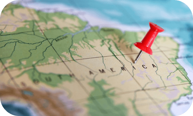 Mappa dettagliata dell'America del Sud con confini nazionali e principali città segnate.