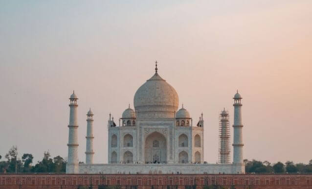 Veduta del Taj Mahal