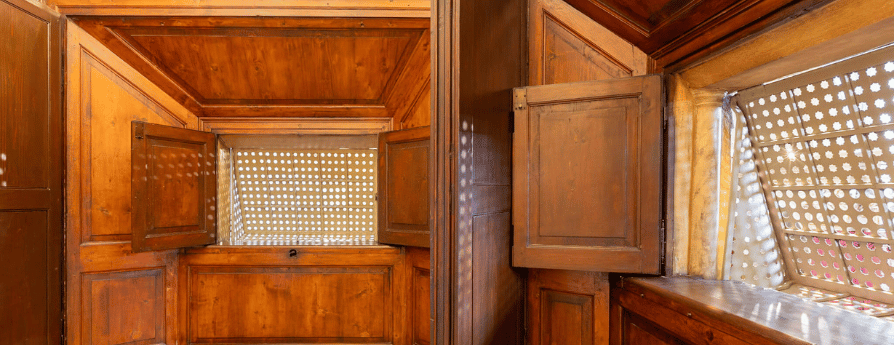 Dettagli interno chiesa san nicolo Reggio Emilia