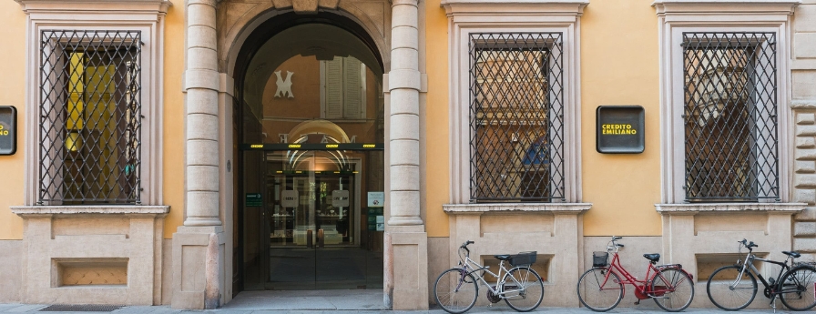 foto facciata palazzo centrale 