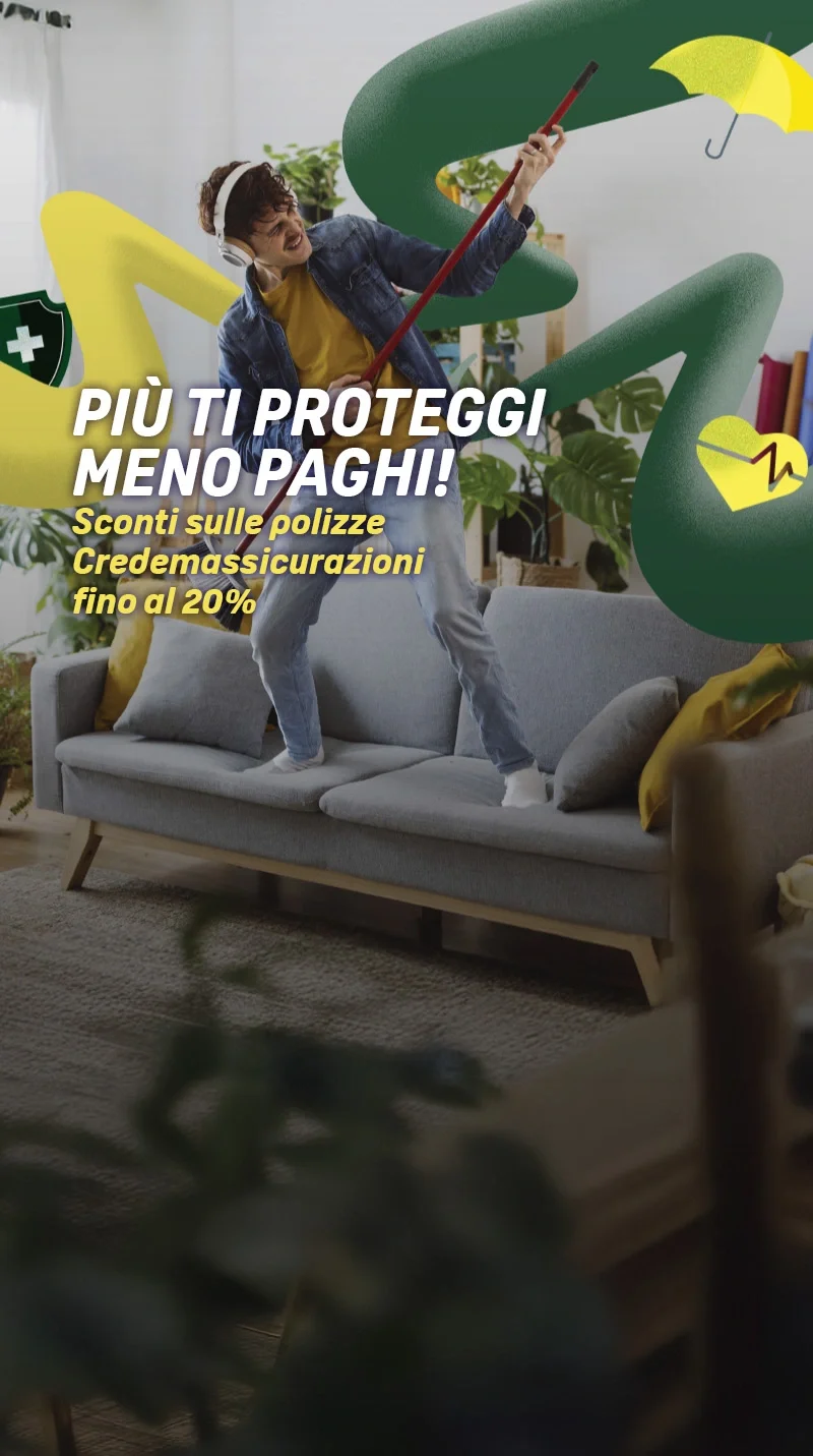 Un uomo entusiasta di aver scelto la protezione delle polizze di Credem assicurazioni