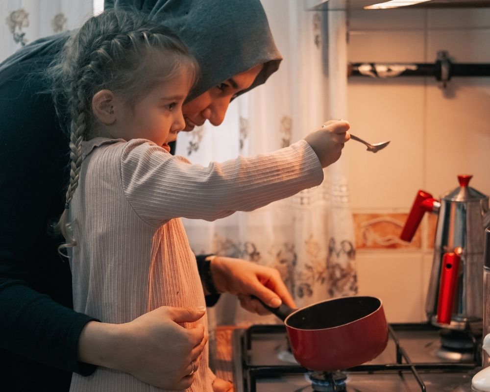 Famiglia in cucina